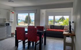 Departamento con vista al lago y cerros